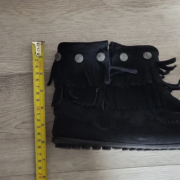 Minnetonka Womens 11 Double Fringe Suede Zip Boots Moccasin Style Southwestern - Picture 9 of 9